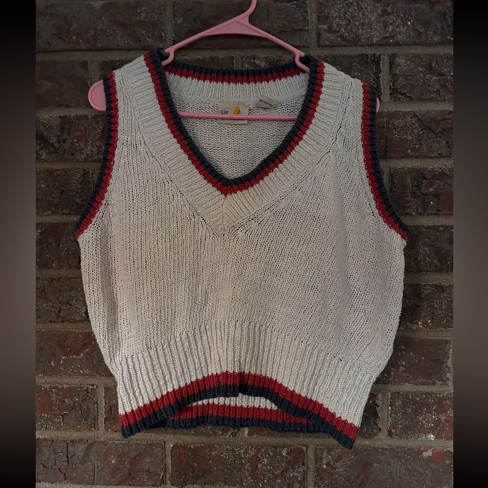VTG Liz Claiborne Cream Cable Knit V-Neck Sweater Vest with Red & Navy Trim